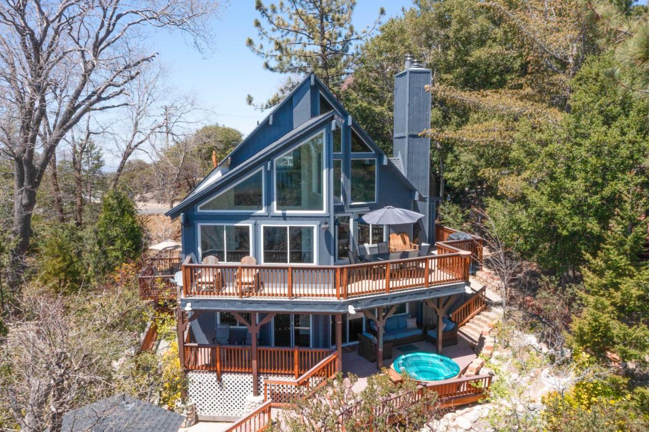 Stunning Lake Arrowhead Home Decks And Hot Tub Exteriör bild